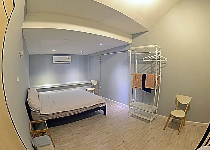 1989 & Cafe Hotel Bangkok